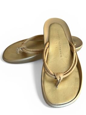 Robert Clergerie Beige & Gold Metallic Leather Thong Sandals Made in France 6.5